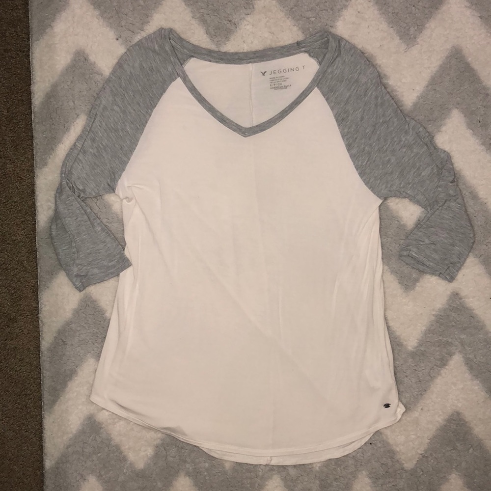 3/4 sleeve American Eagle t shirt !